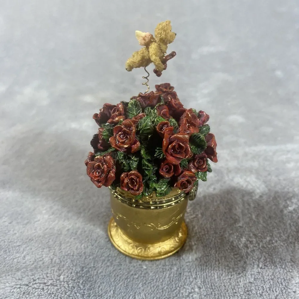 Boyd's Bears Cupids Bouquet w-Petals McNibble Roses Keepsake Box Valentines Gift